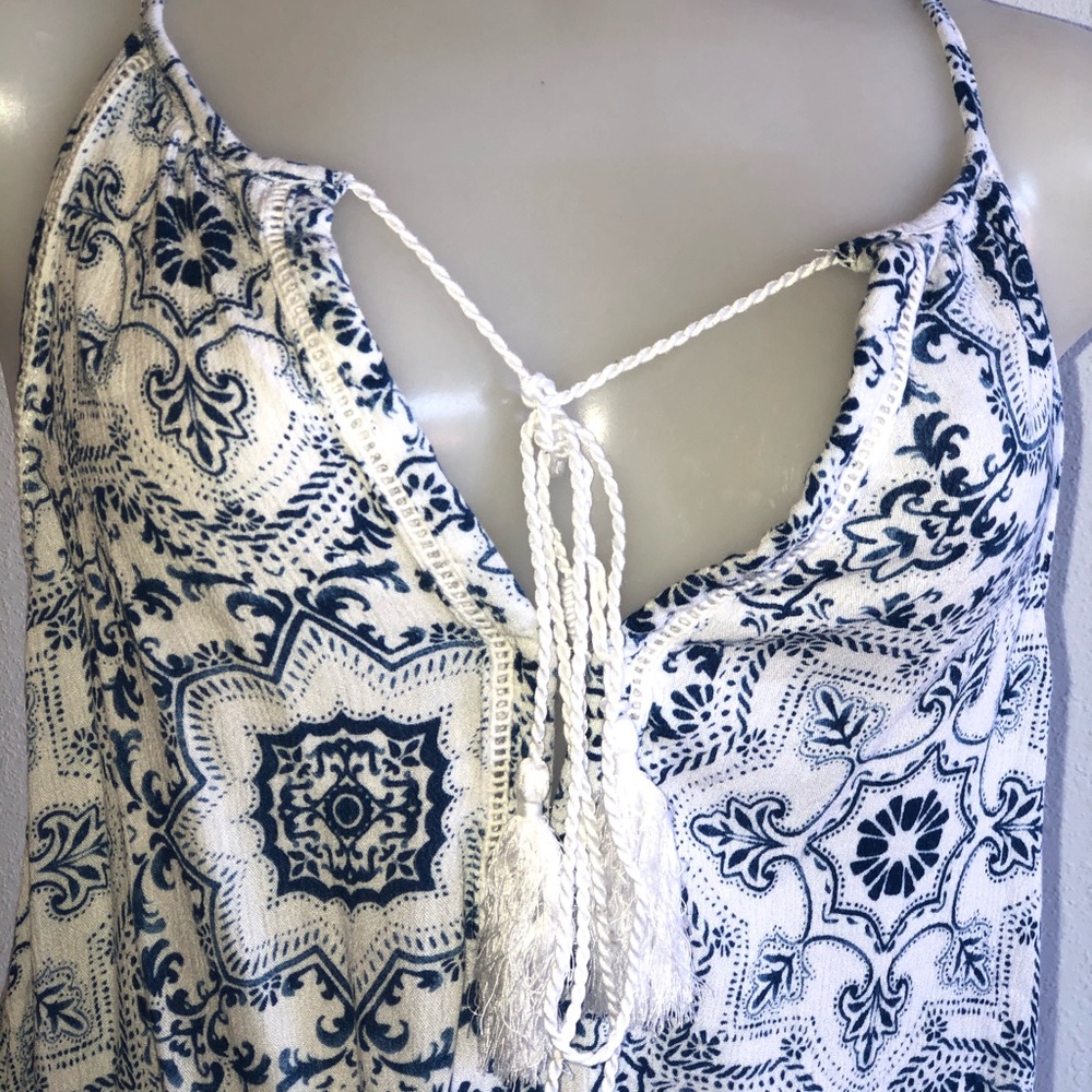 Me To We top - Picture 2 of 4